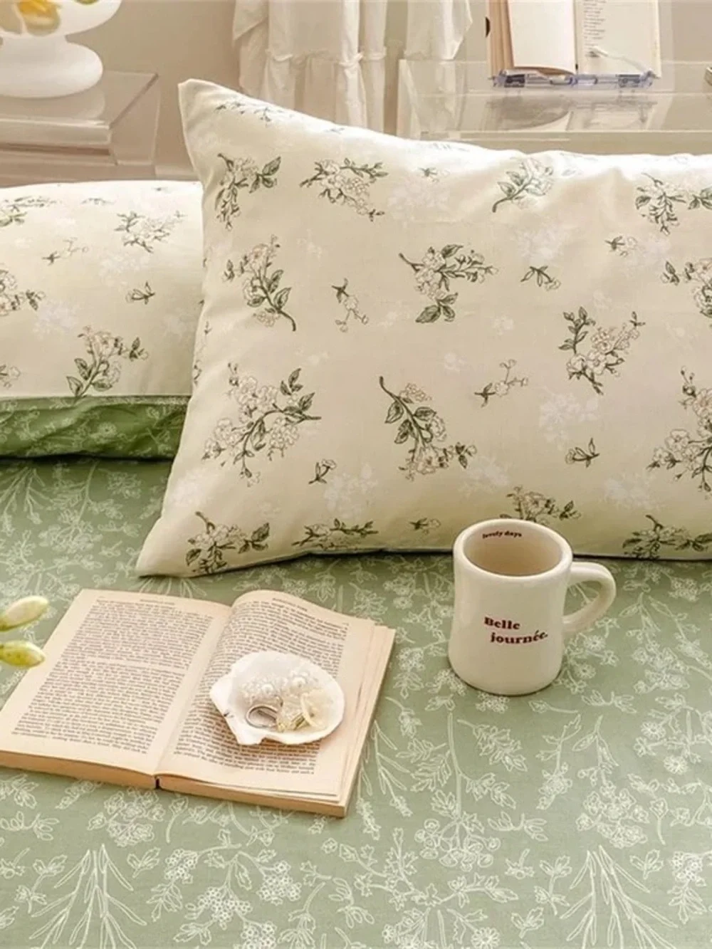 100% Organic Cotton Duvet Cover Set, Vintage Floral Reversible Soft Bedding